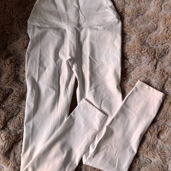 Serenity Scrunch Leggings NEVER WORN - Picture 2 of 3